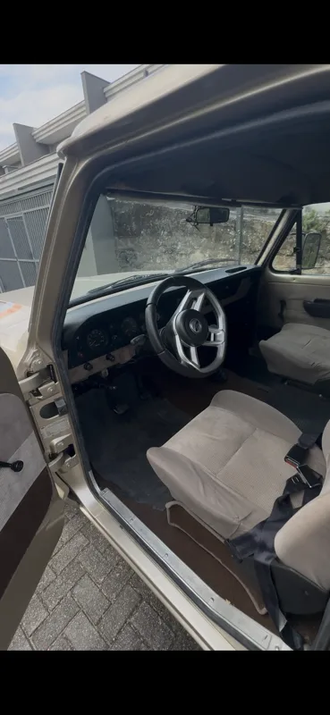 F1000 interior painel